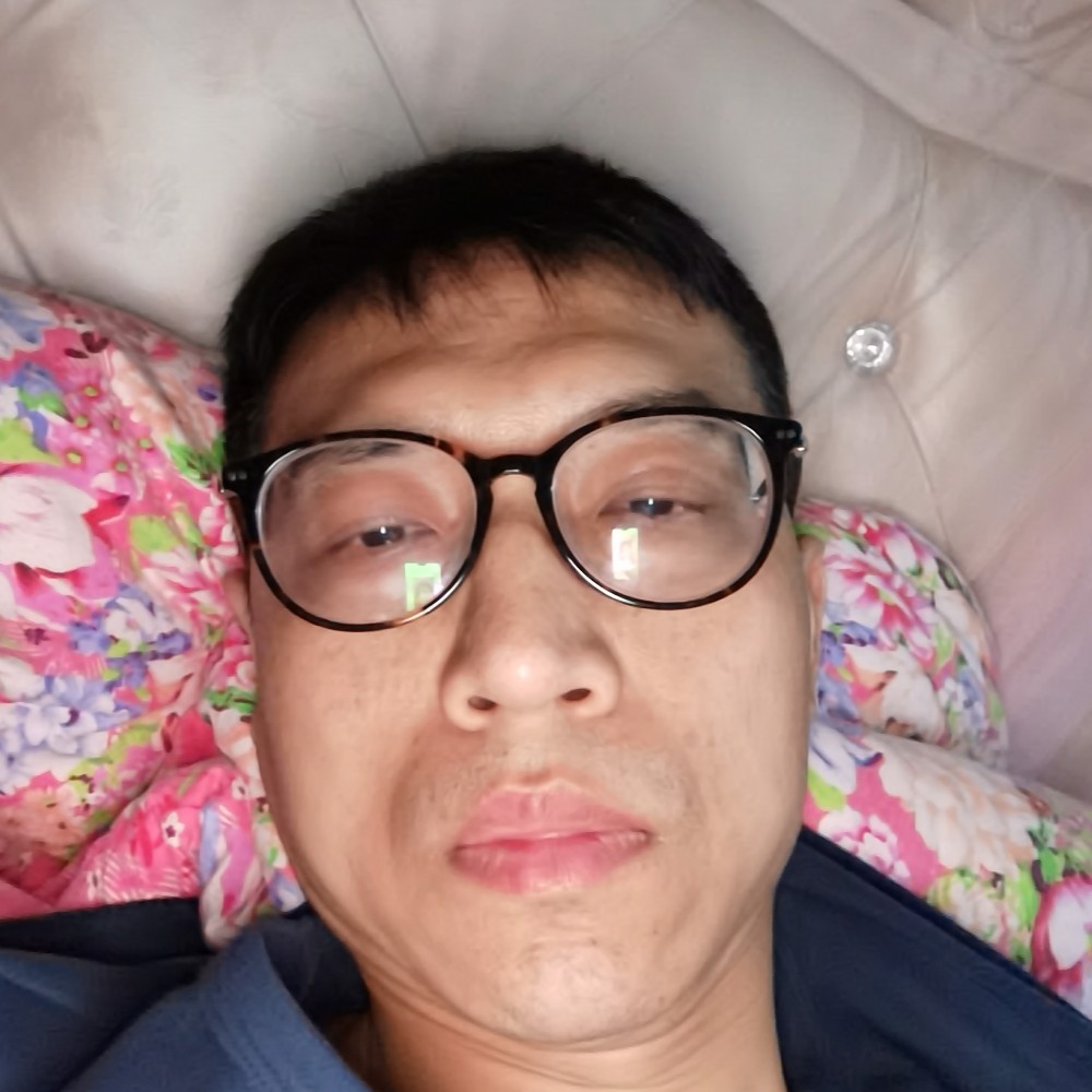 纯情挽手红尘的照片