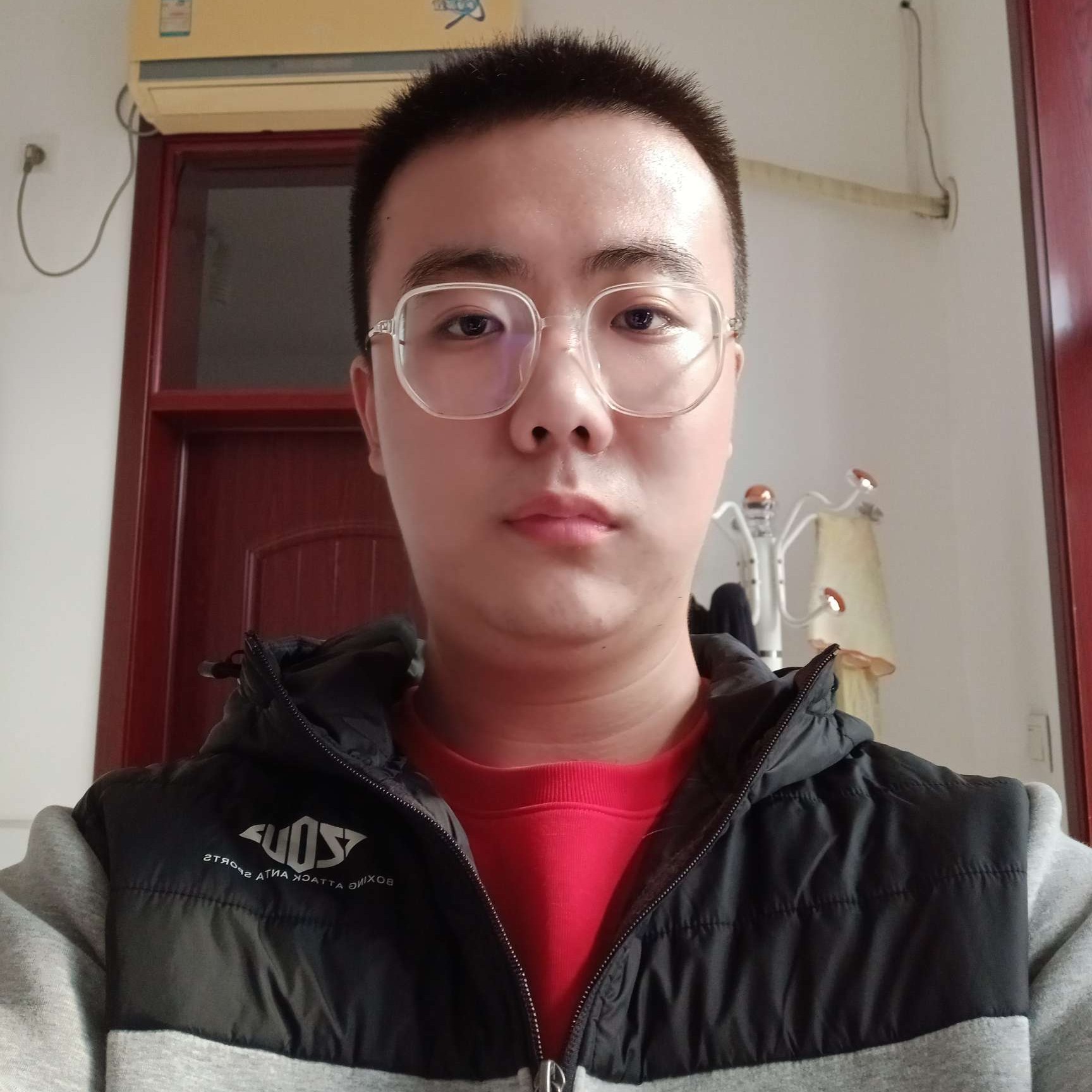 被孤独包裹的照片