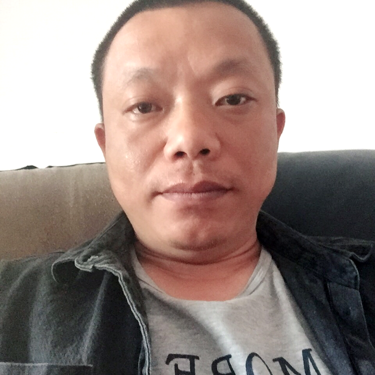 风趣挽手麦片的照片