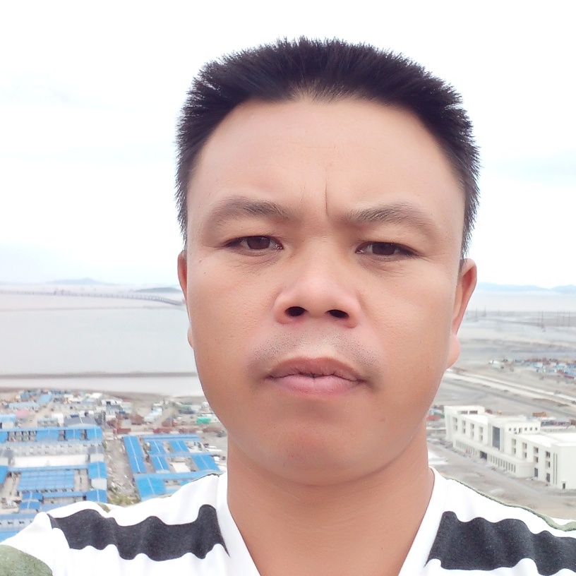黑裤内向的照片