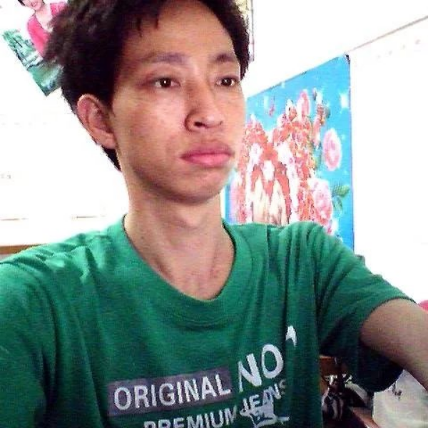 默默挽手锦瑟的照片