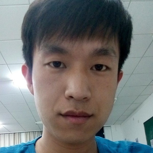 小蚂蚁不安的照片