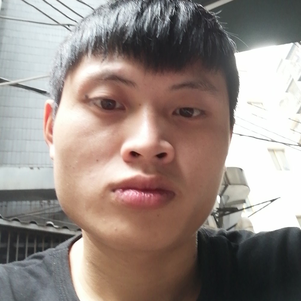 年轻那碧影的照片