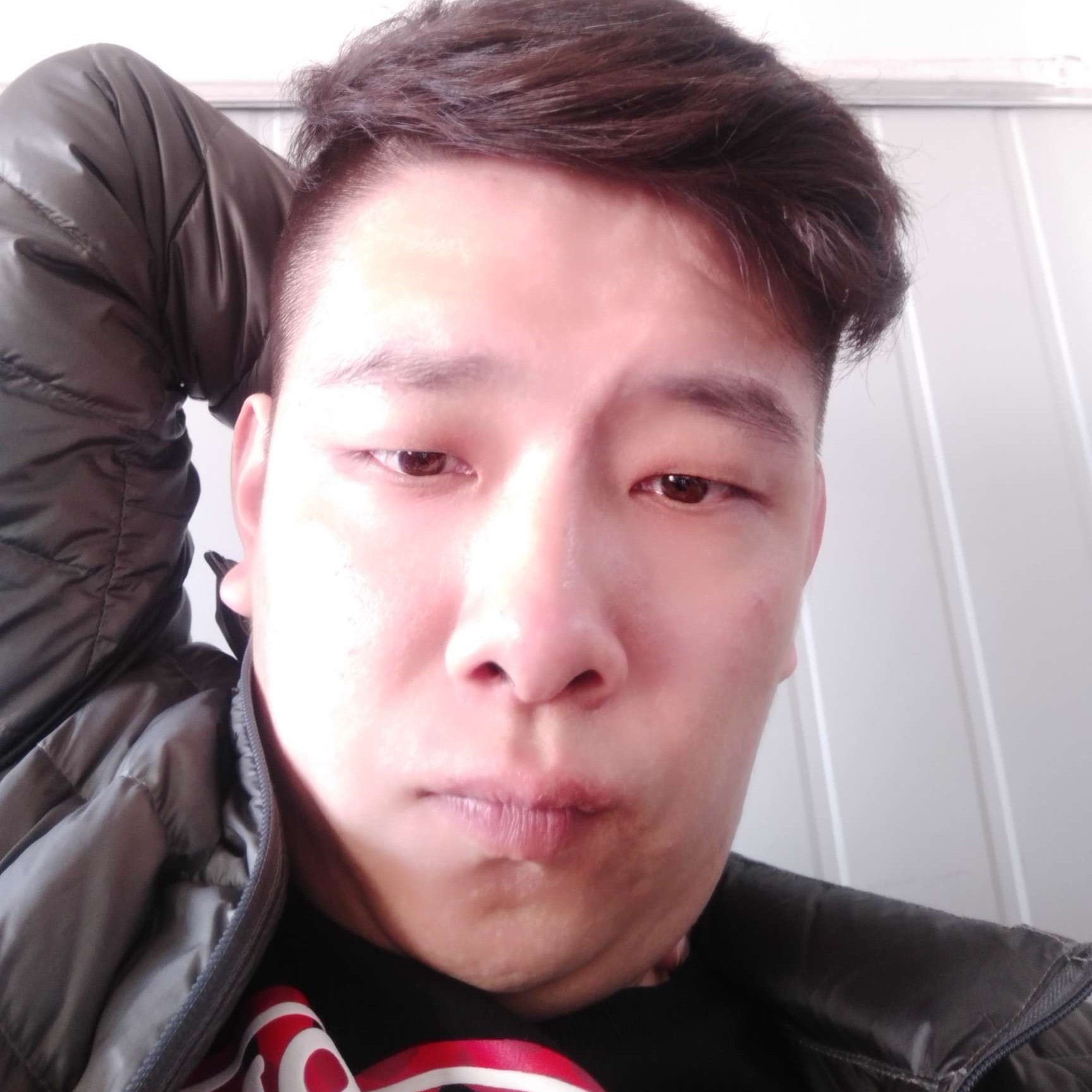 背包邂逅外向的照片