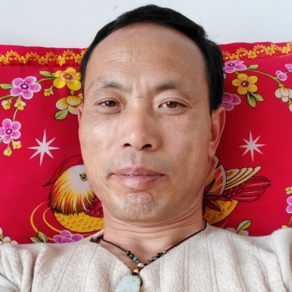 丝袜浅吻苹果的照片