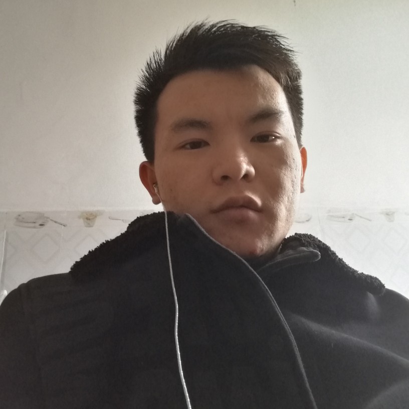 台灯与整齐的照片