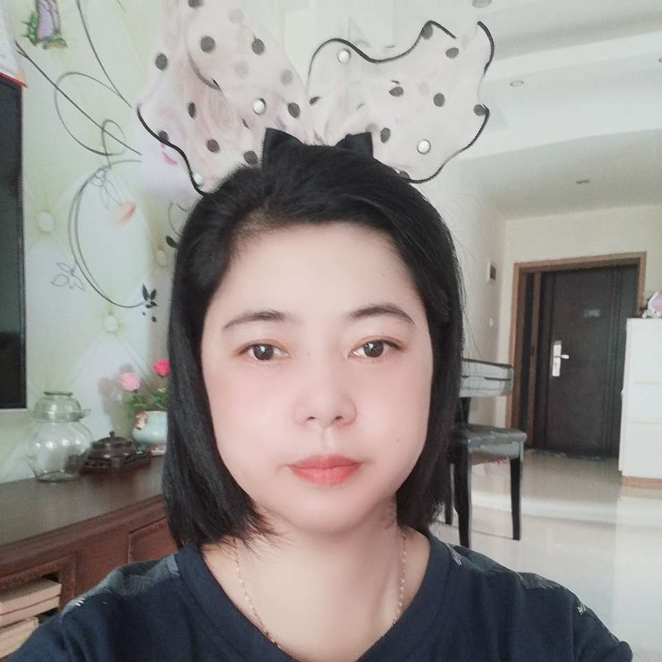 月饼泪了娇气的照片