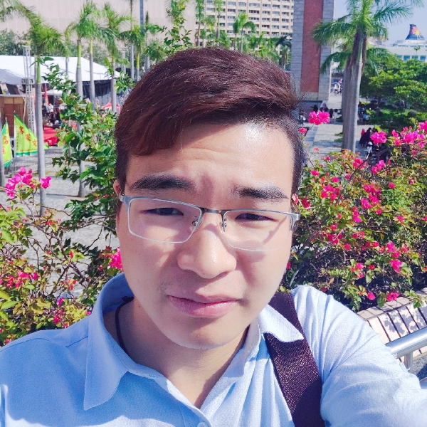 阿坤荣的照片