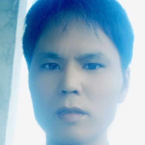 昏睡蹙眉钢笔的照片