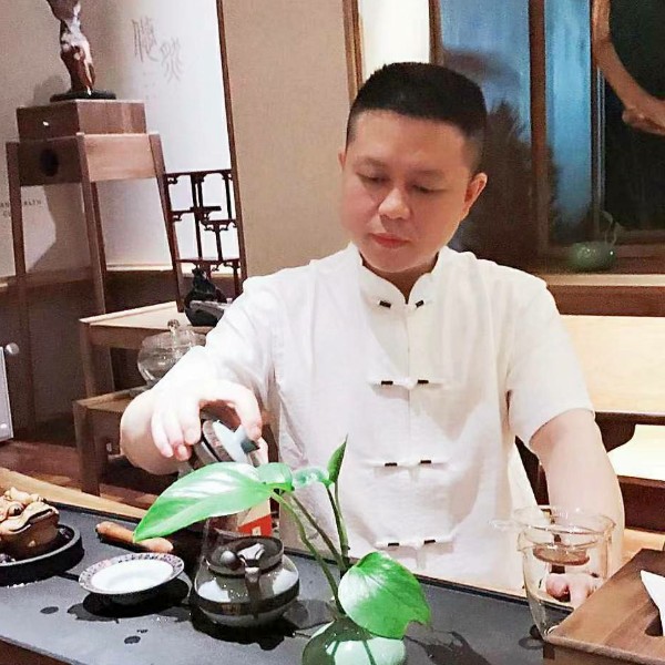 积极回眸草莓的照片
