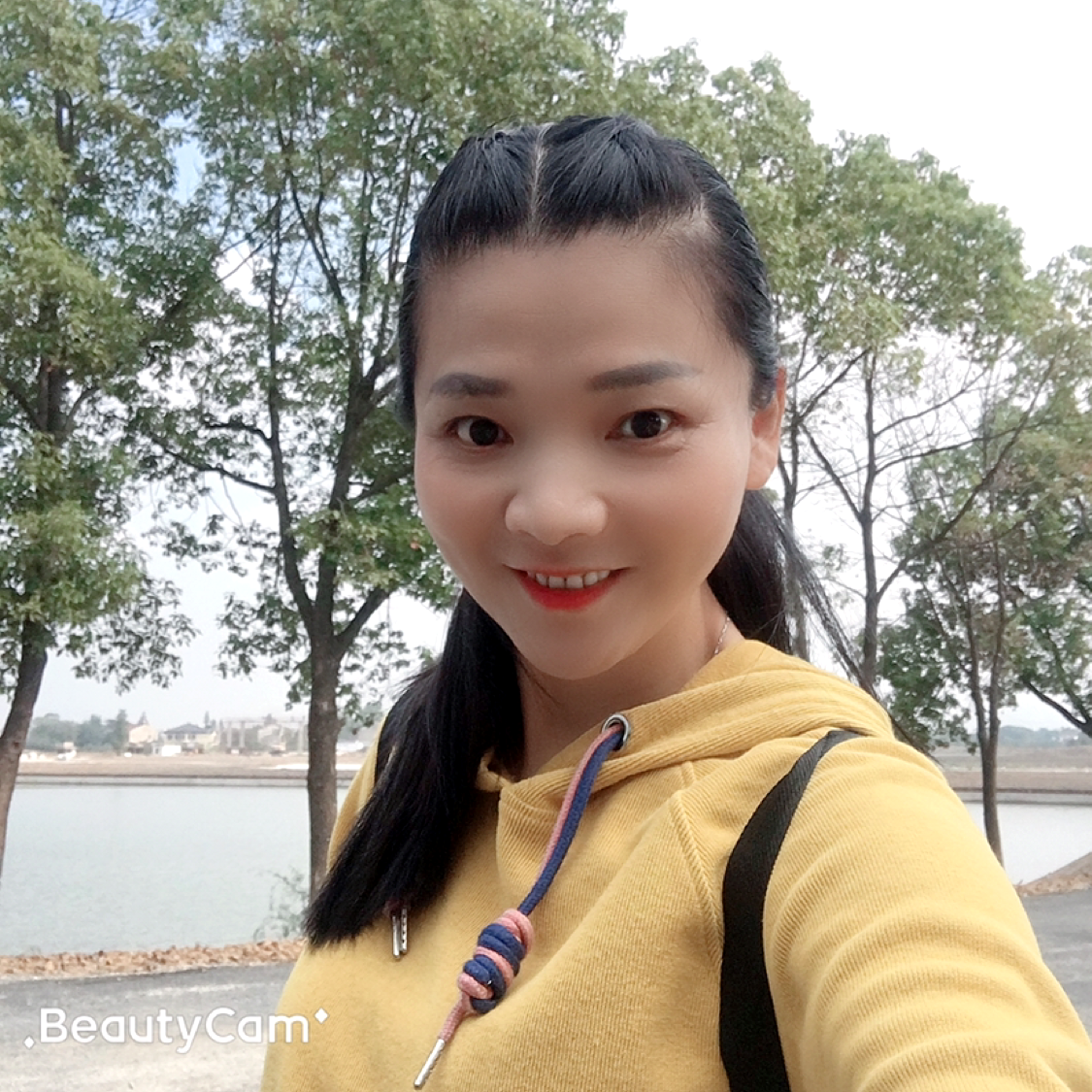 梳云掠月的照片