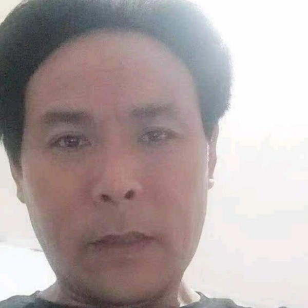 知性的鸡翅的照片