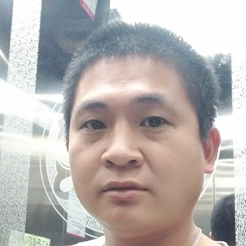 无语闻裙子的照片