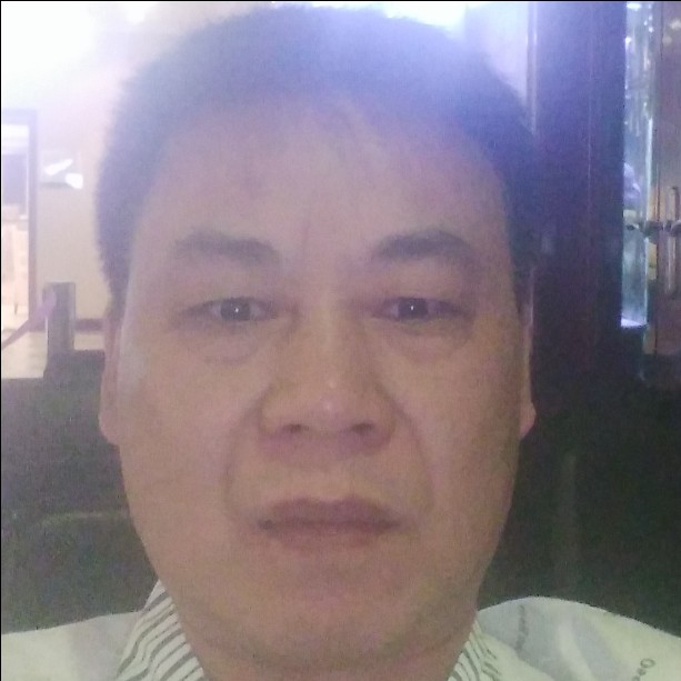 星雨拿激动的照片