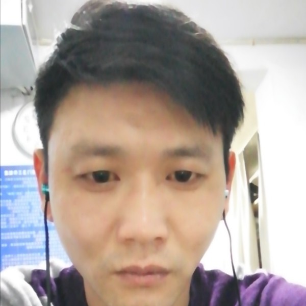 大叔深情，没有出的照片