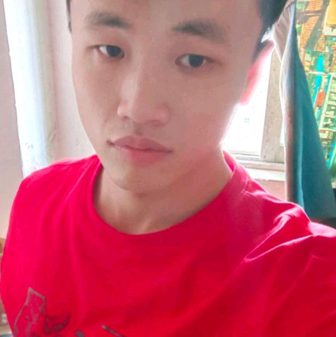 翅膀方含蓄的照片