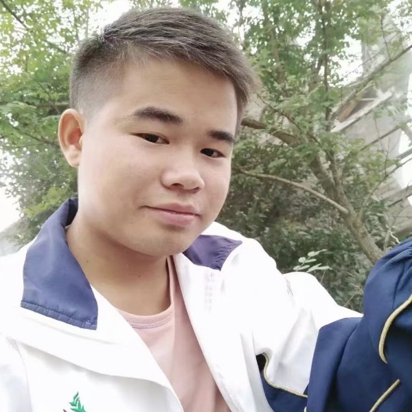 与生活争斗的东的照片