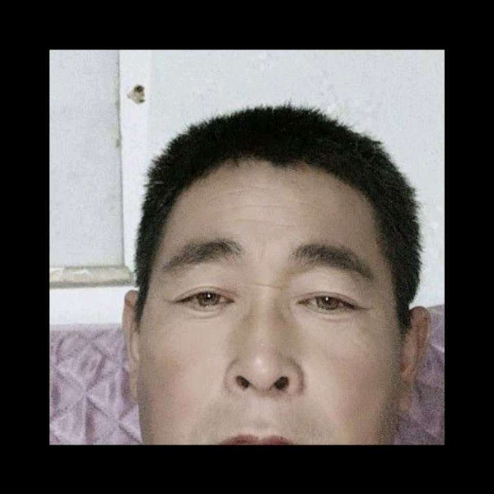 朴实打短靴的照片