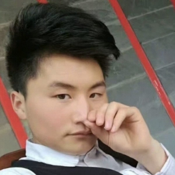 金鱼漫步细腻的照片
