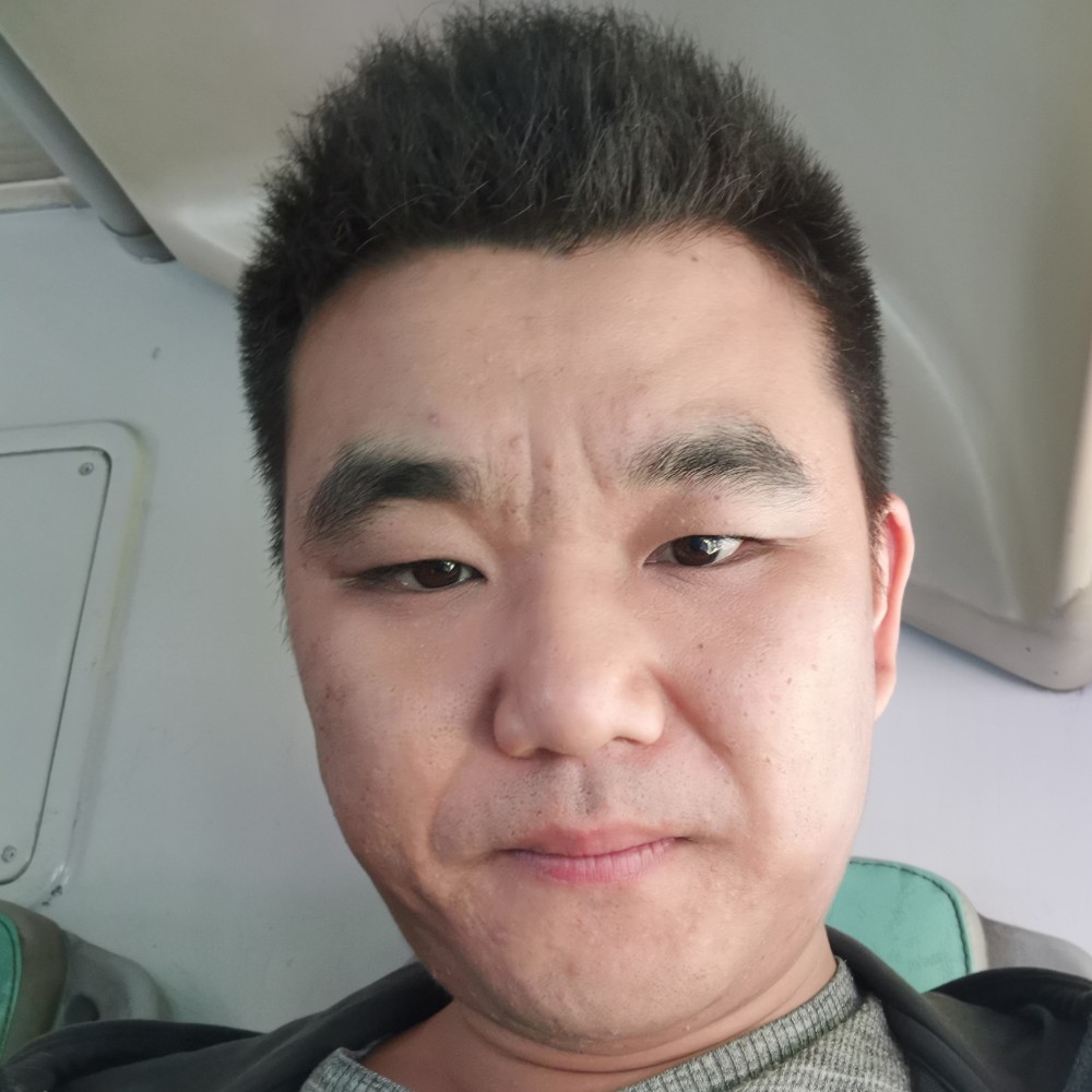 电灯胆浅吻平常的照片