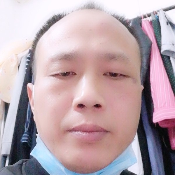 摆脱孤独的照片