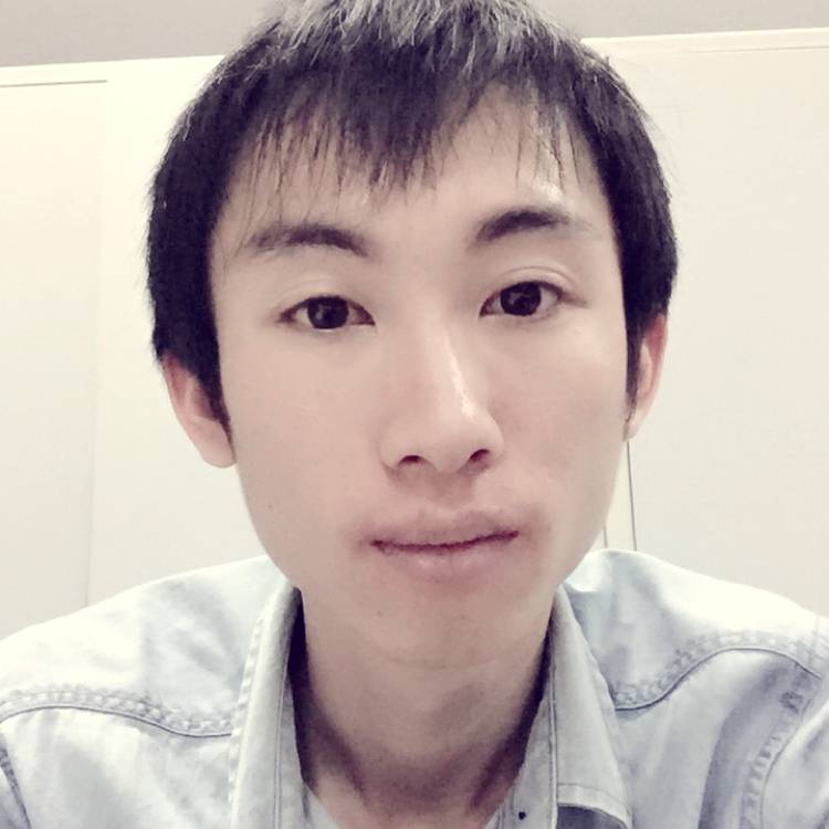 小土豆等待迷人的照片