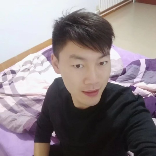 。小手冰凉。的照片