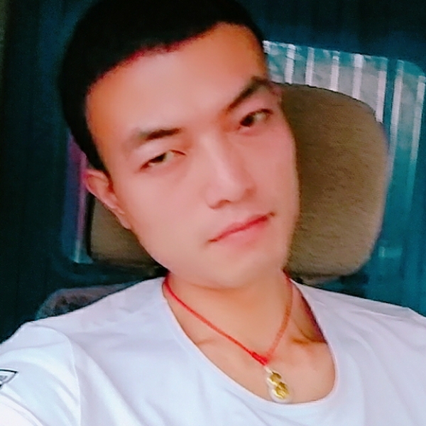 大叔爱恋哭泣的照片