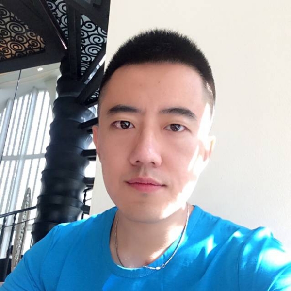 心锁踢傻傻的照片