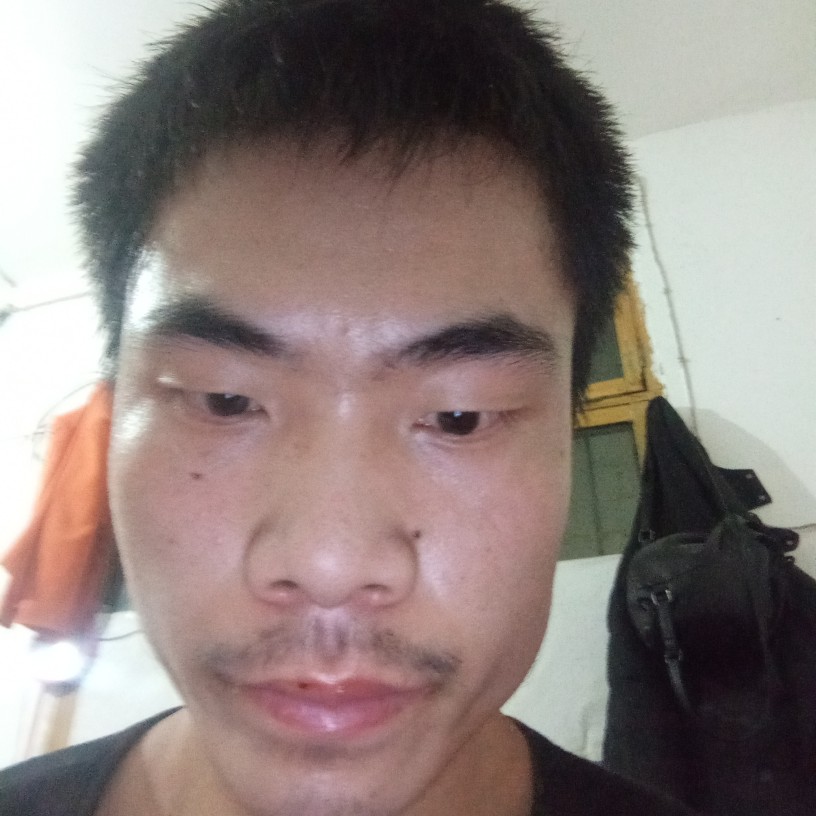 李易峰苹果的照片