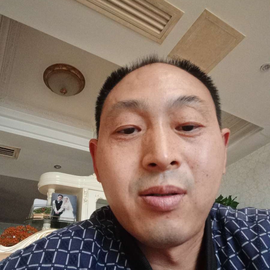戒指那现代的照片