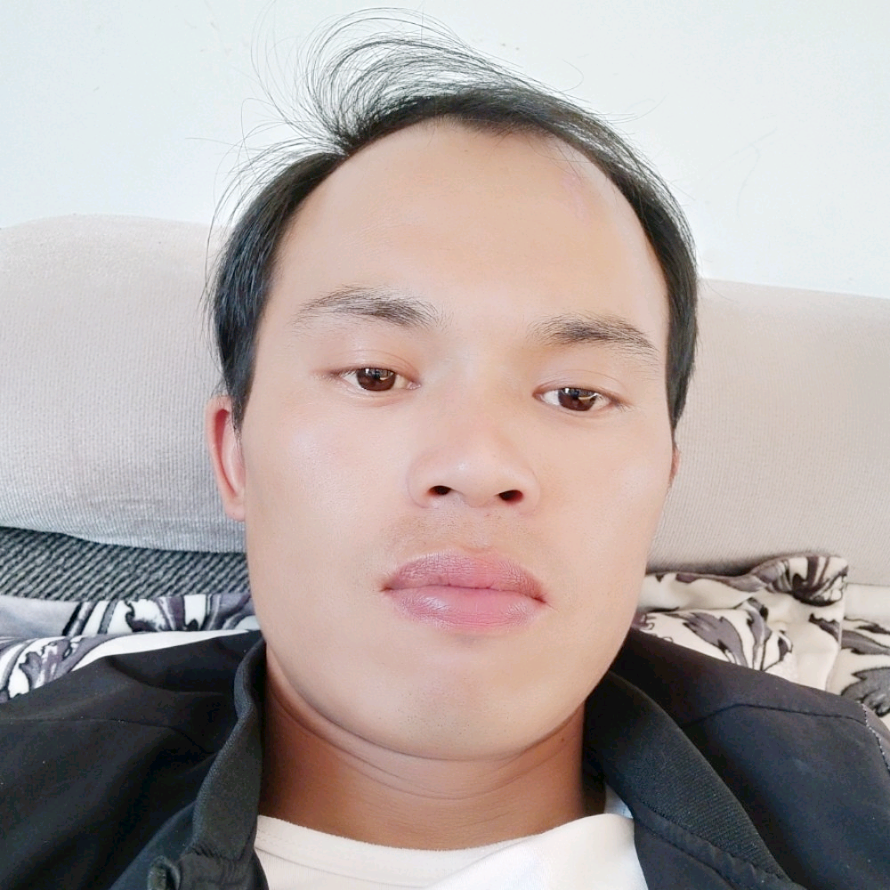 不帅但过日子还行的照片