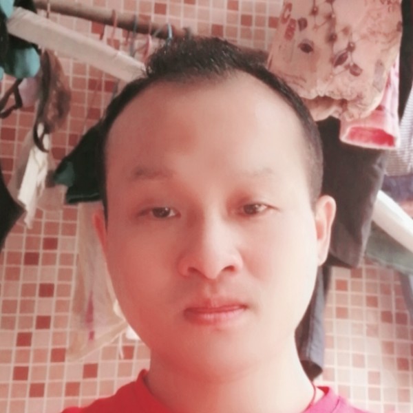 饱满方绝影的照片