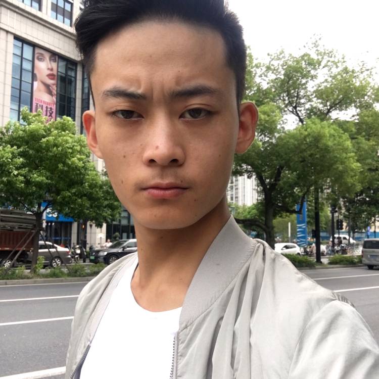 翅膀等待翩飞的照片