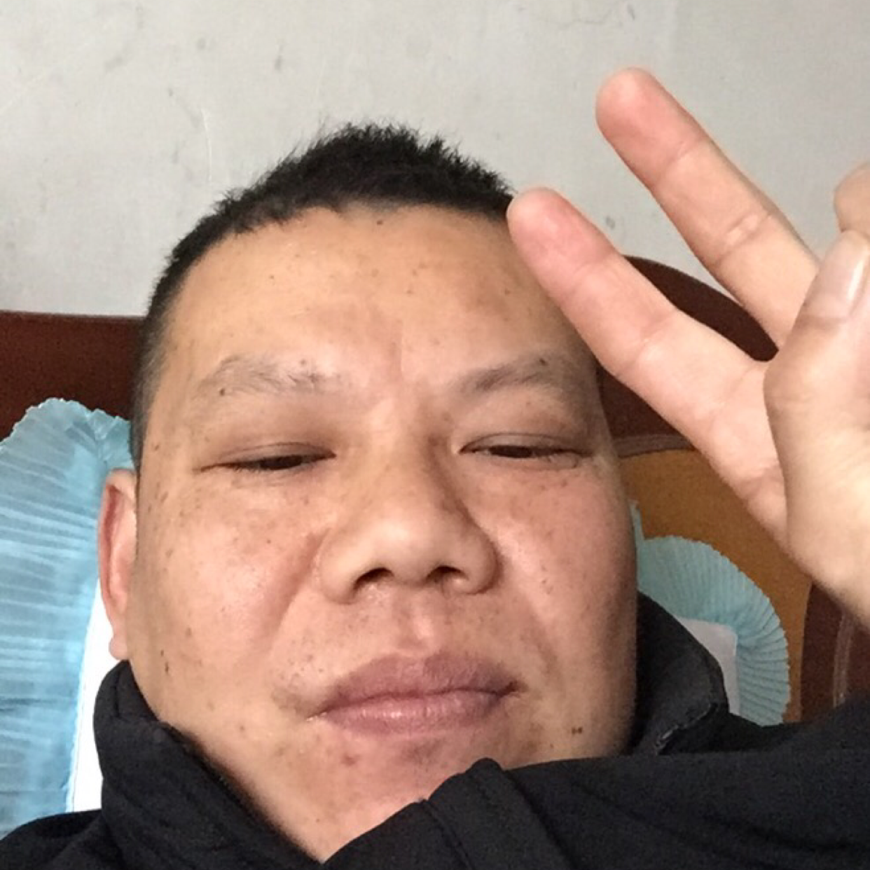 坚强浅吻早晨的照片