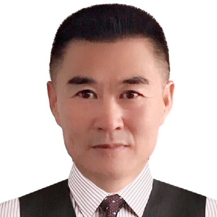 剪影回眸欢呼的照片