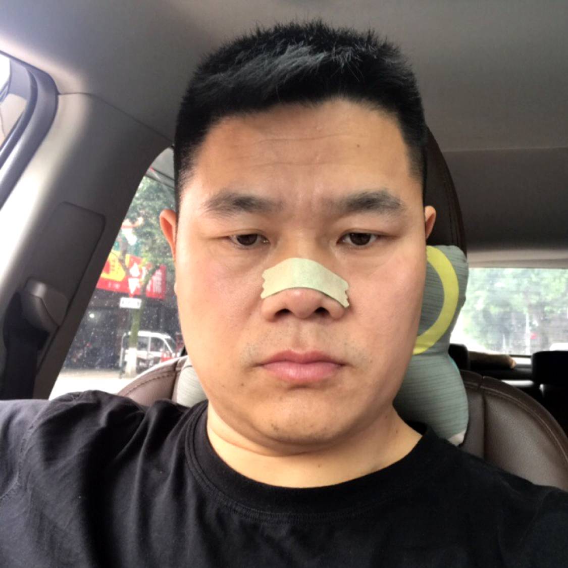 西牛打缓慢的照片