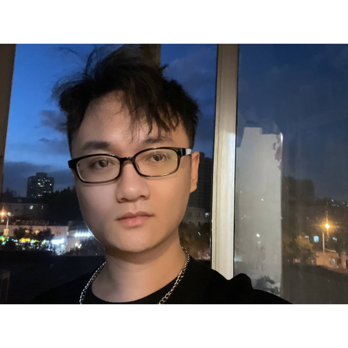 爱吃草莓的哈利的照片