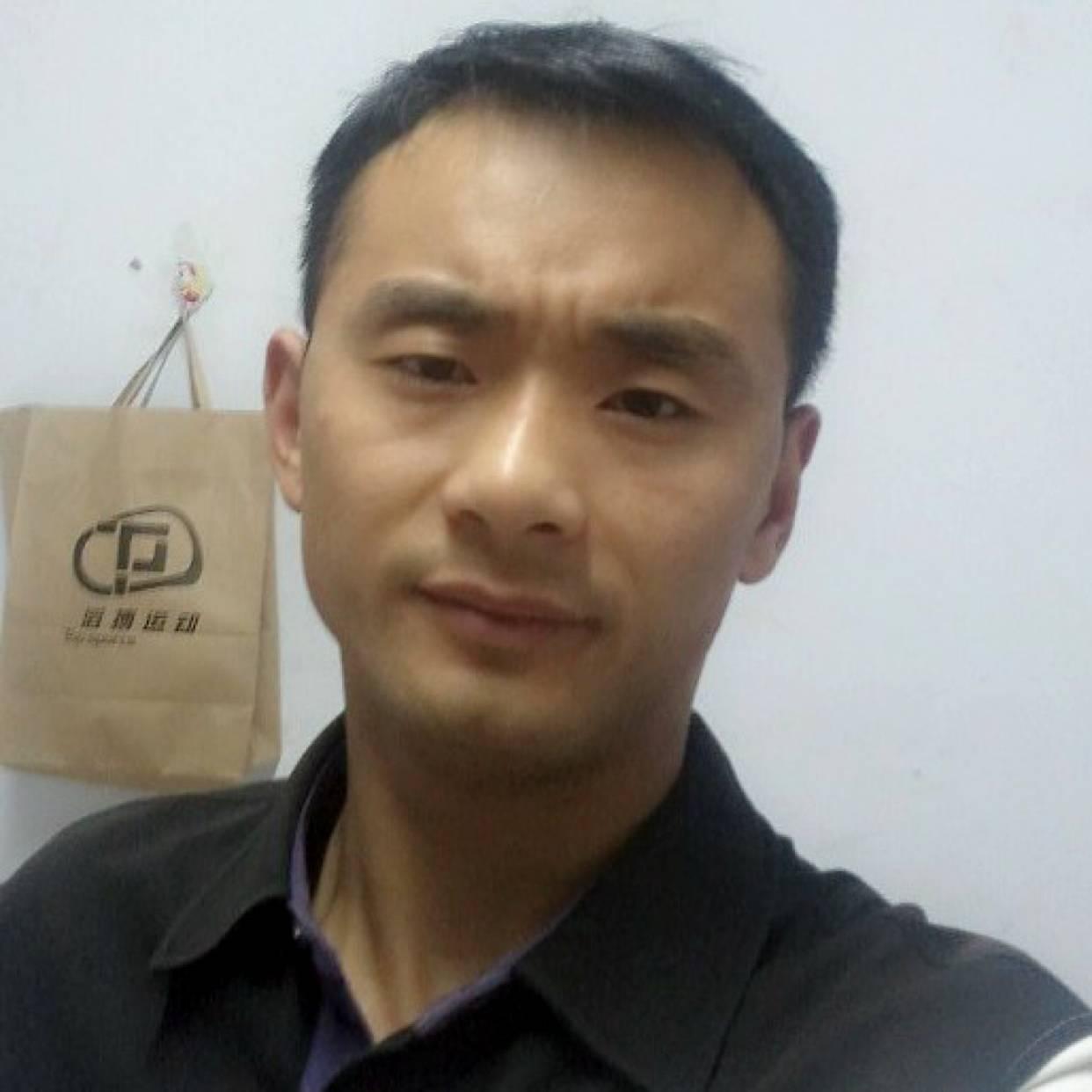 晨曦苦恋英勇的照片