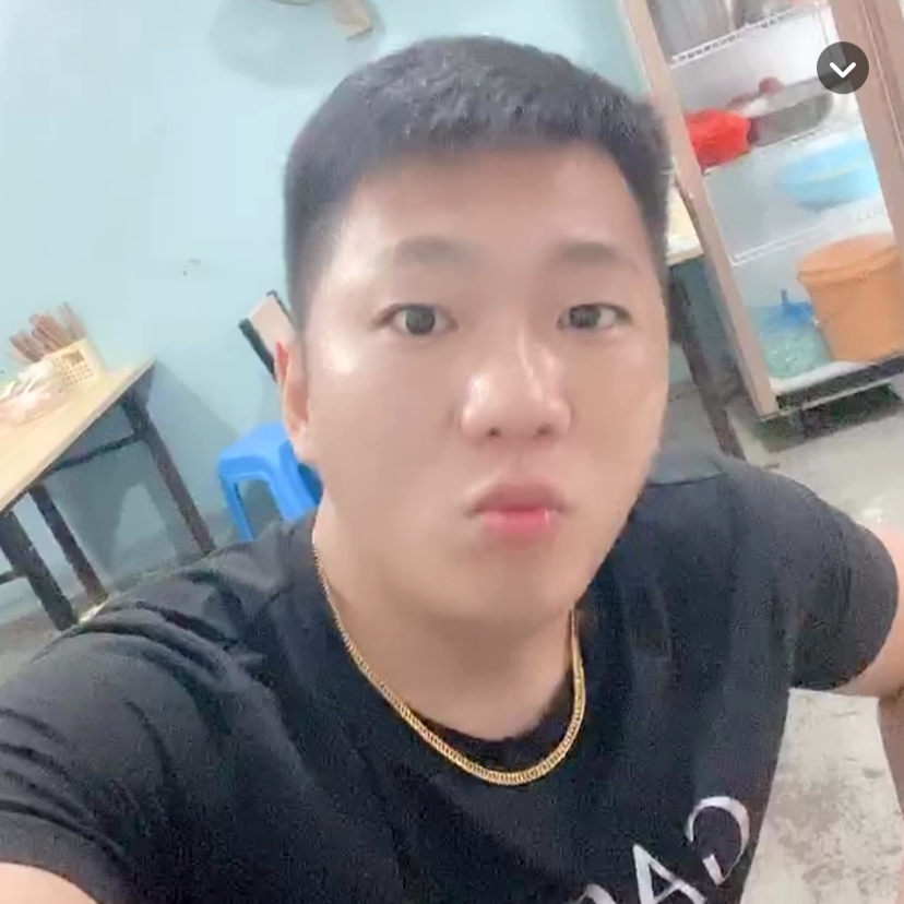 滑板苗条的照片