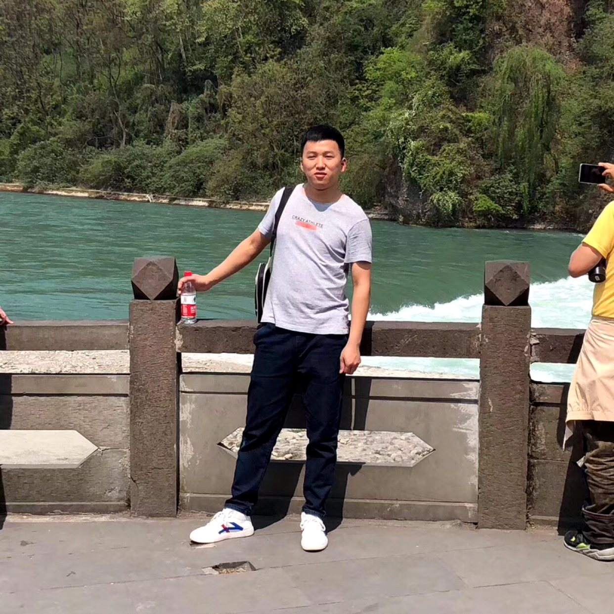 红尘深拥包容的照片