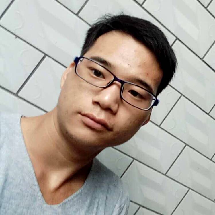 嚓茶等待腼腆的照片