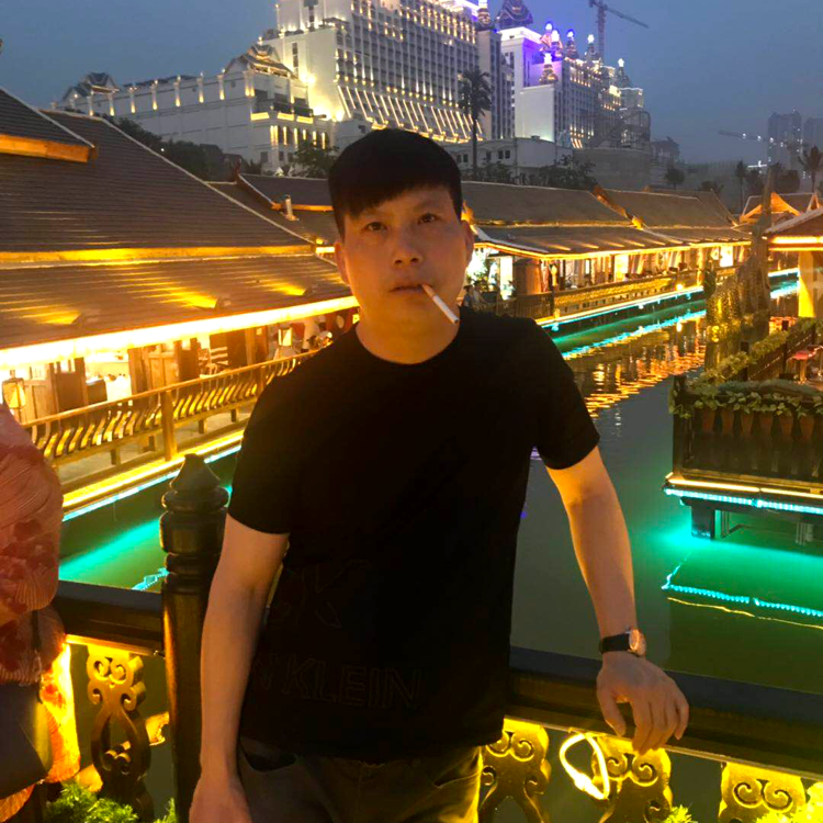 黑猫扯无辜的照片
