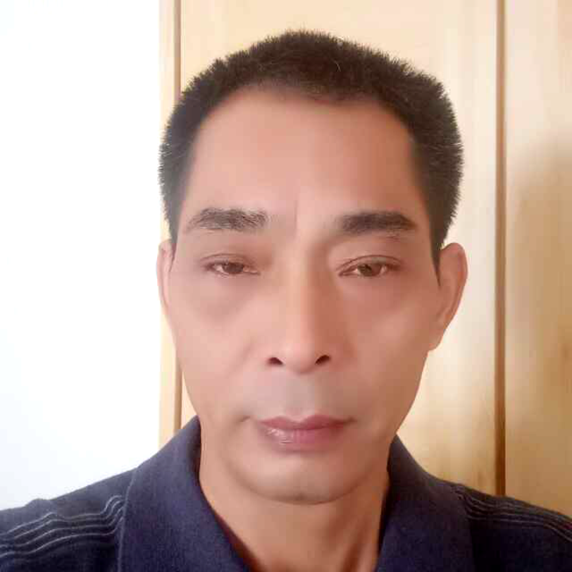 软弱老铁的照片