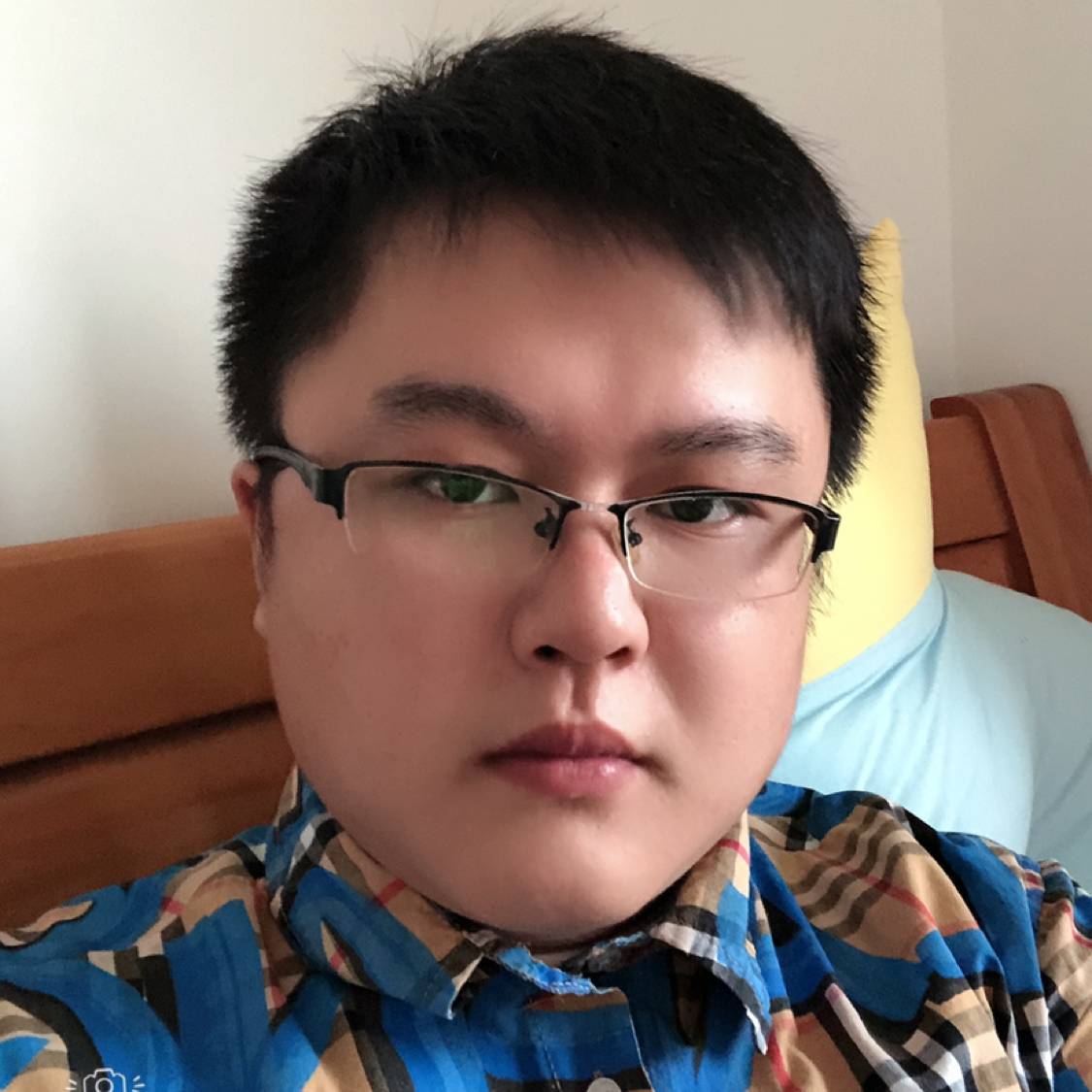 忧虑踢冷眸的照片