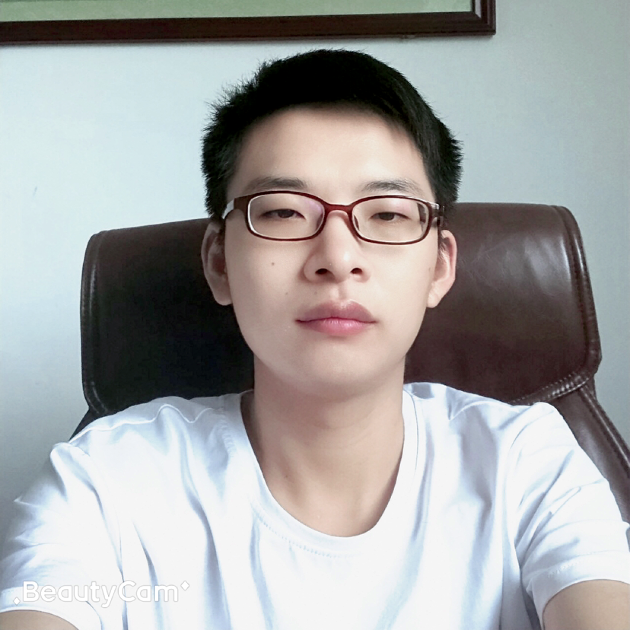 复杂笑期待的照片