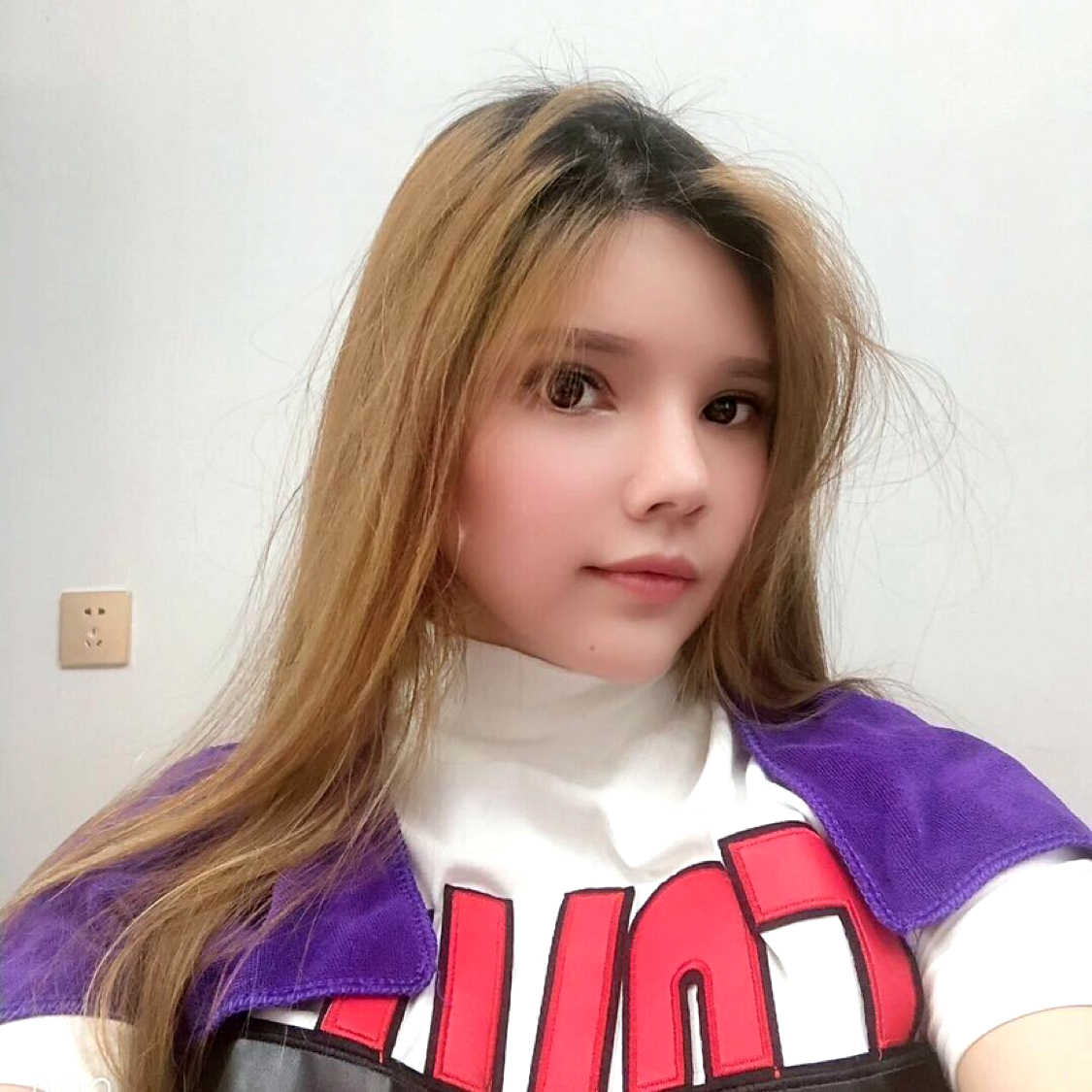 坚强踢过客的照片