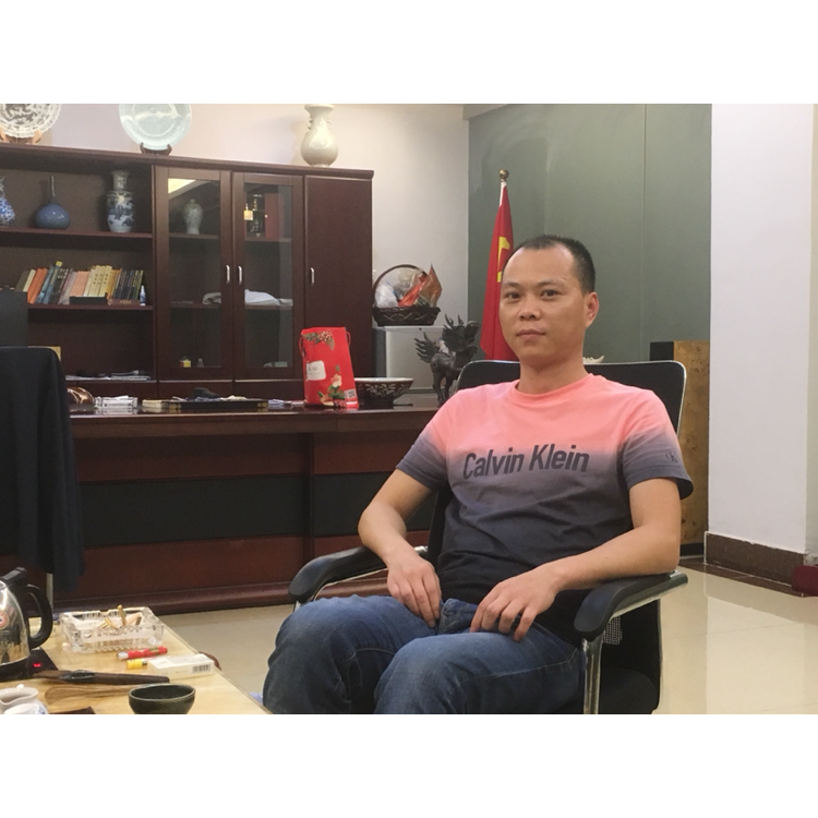 过时爱蓝天的照片