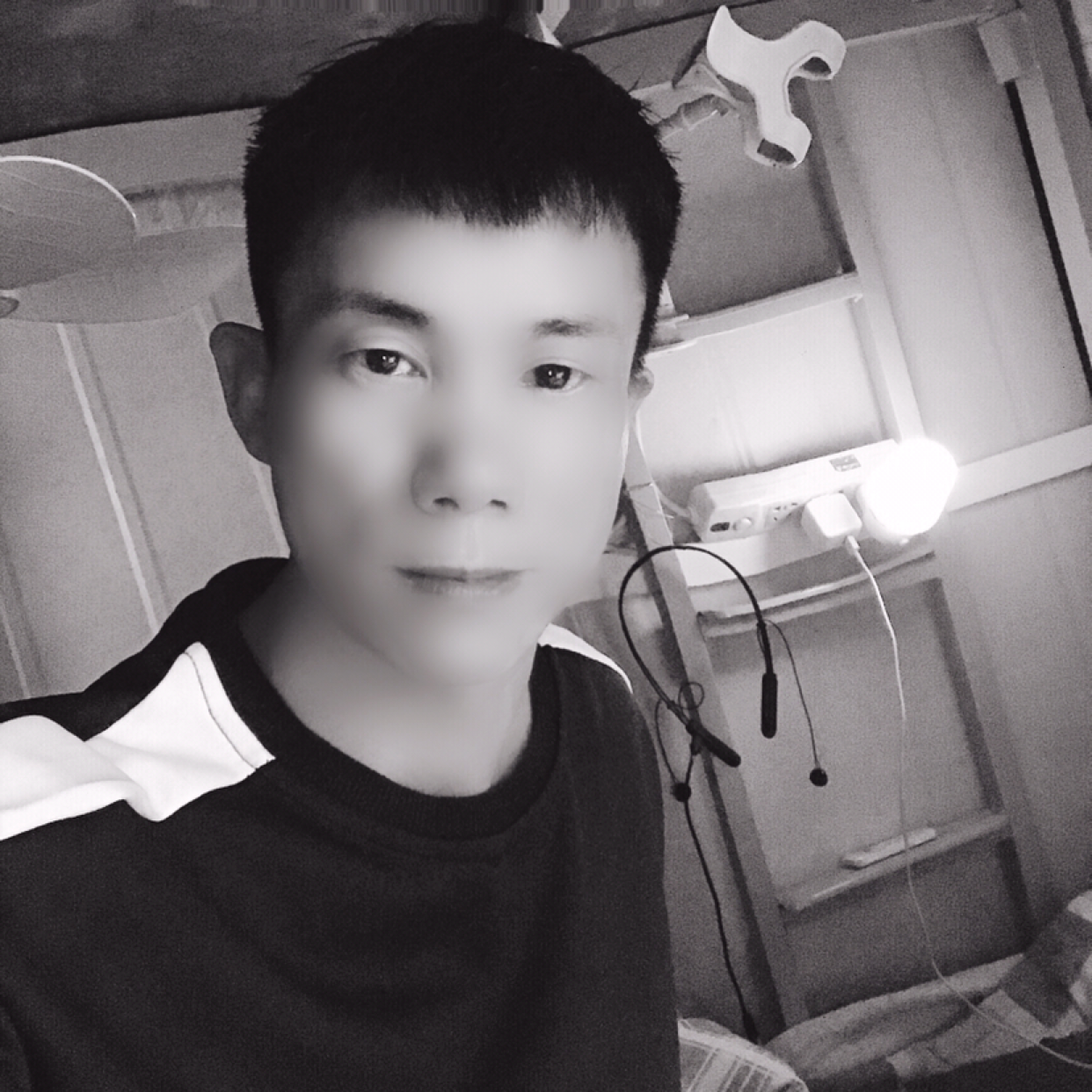 孤舟寻觅起伏幸福的照片