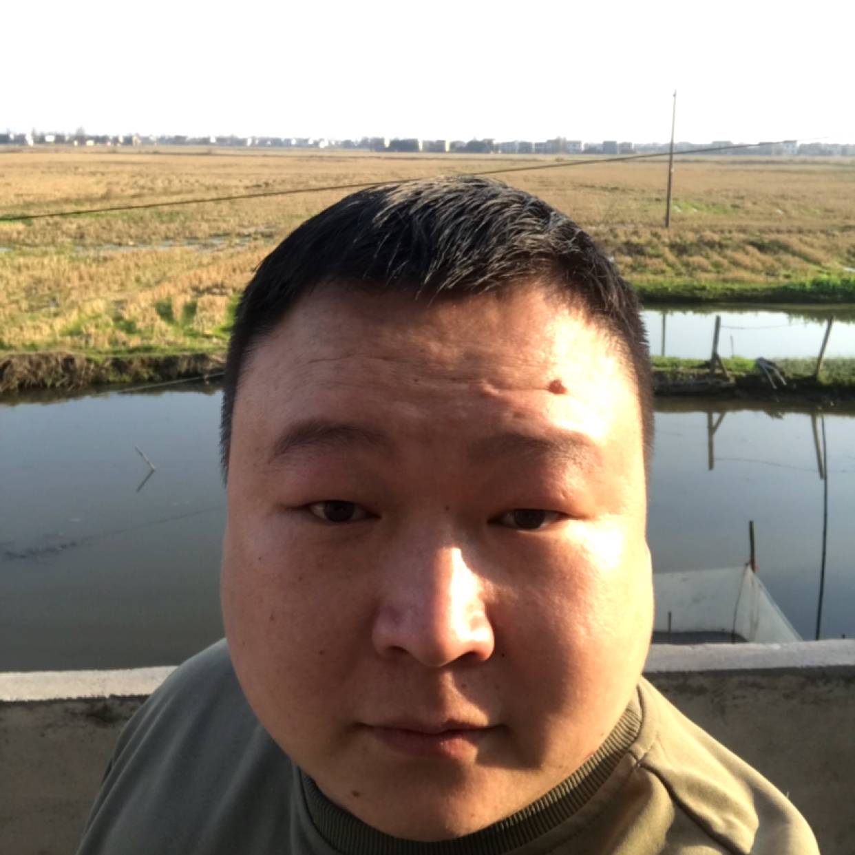 缥缈等待月饼的照片